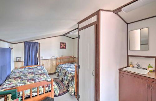 Lakefront Hartford Cabin with Canoe and Boat Ramp - Foto 15