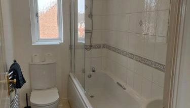 Elegant 2 Bedroom Entire House - Foto 4