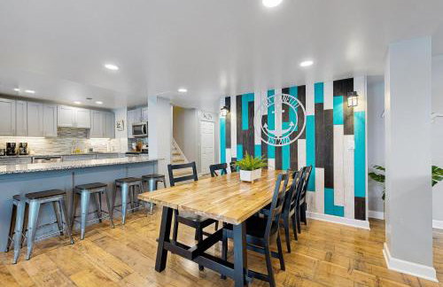 Waterfront Fun! Group Getaway on Lake Marie - Foto 20