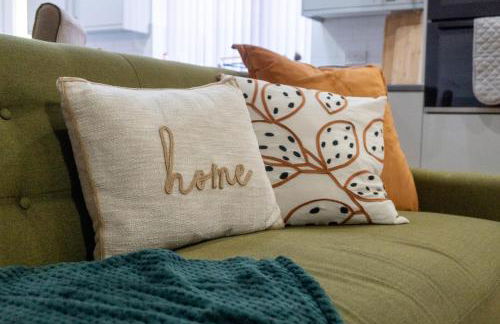 Heartland House, 7 Spacious Bedrooms Sleeps 4 plus, near NEC, JLR,BHX - Foto 40