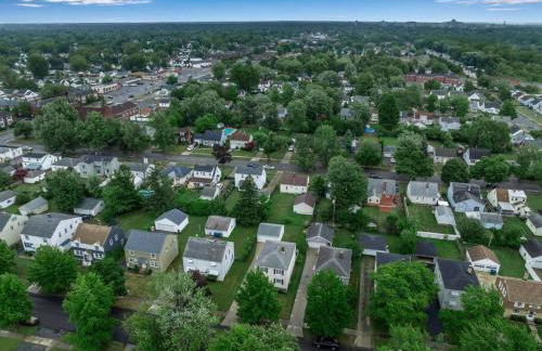Gorgeous 2 Queen Bedroom Apartment in North Buffalo with 70 inch TV - Foto 17