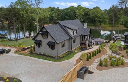 Gray Fox Lodge by Avantstay Waterslide Pool, Theater Sleeps 21 - Foto 156