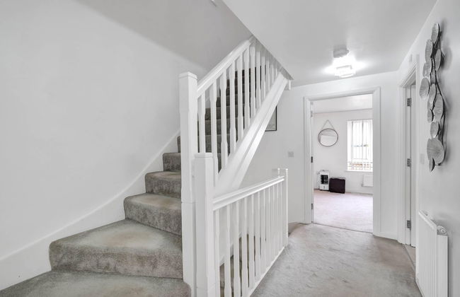 3 Bedroom and 2 Bath House with Balcony - Foto 37