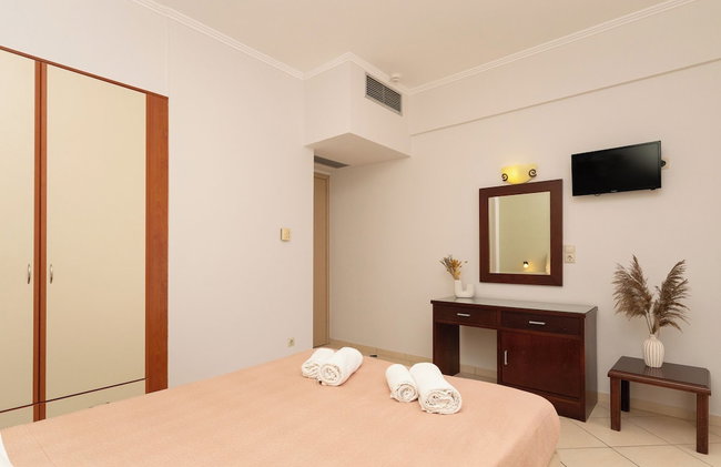 Finiki Plaza - Photo 135