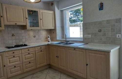 018 6 KERNERS maison pour six personnes à louer avec jardin partagé - Foto 3