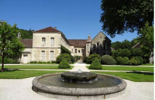 Charmante maison bourguignonne avec grand jardin et parking - Foto 29