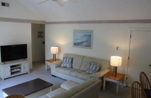 Exceptional New Seabury Mews Property - Photo 4