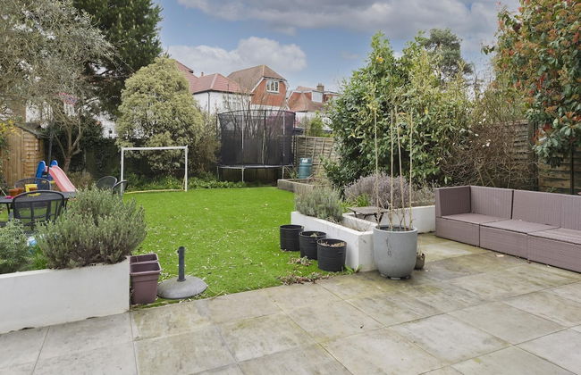 Wonderful Family Home With Garden Near Twickenham by Underthedoormat - Foto 34