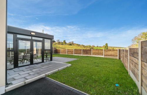 Modern Entire Home steps from the Train Station - Foto 21