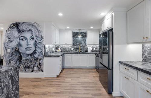 27 South - Large Lux Retreat With Hot Tub & Gameroom - Foto 28