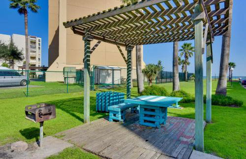Waterfront Corpus Christi Escape with Pool Access! - Foto 23