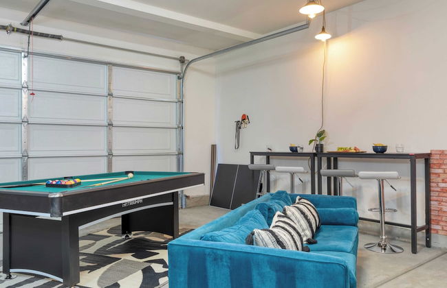 Desert Eden by Avantstay 6BR w/ Ensuite Backyard Oasis w/ Pool & Hot Tub! - Foto 32