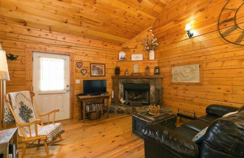 Blueberry Hill Cabin-Private, secluded cabin with a fireplace and New Hot Tub 2025 - Foto 31