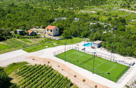 Villa Roglić with Pool and Outdoor Sports Area - Tennis, Mini Golf - Foto 49