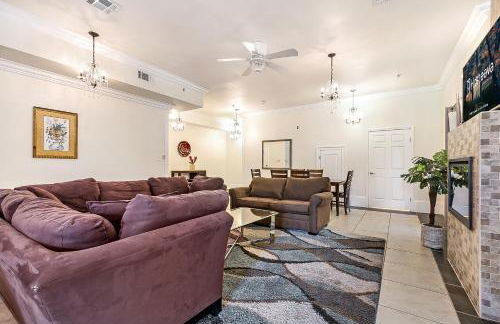 Modern 4BR City Condo 5min drive to FQ - Foto 44