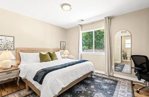 Spacious 1BR Flat, Workspace, King Bed - Foto 8