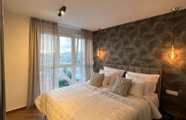 Apartment Touch The Sky Split - Photo 4