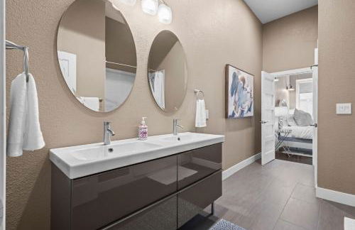 Stylish Church Conversion Walk to LoHi - Foto 38