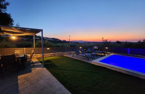 Villa Dionisia with private pool - Photo 1