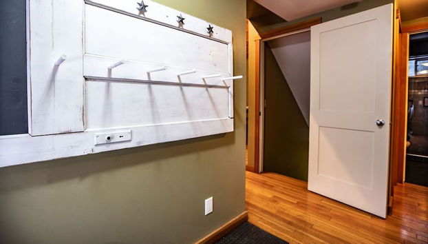 Stoke Cabin by Revelstoke Vacations - Foto 2, Entrada interior