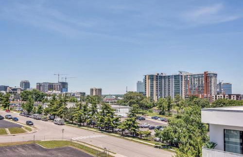CHIC Modern Nashville Condo POOL, PATIO, PARKING - Foto 38