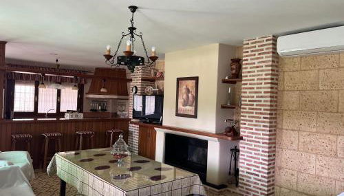 Casa rural acogedora con chimenea y vistas al atardecer - Foto 2