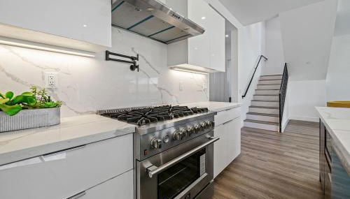 5BR Gorgeous Melrose Villa with Parking - Foto 2