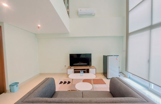 Big Studio Loft Apartment at The Reiz Condominium Medan By Travelio - Foto 11