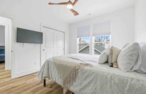 Near Indy Attractions • Deck • Patio • Fenced Yard - Photo 33