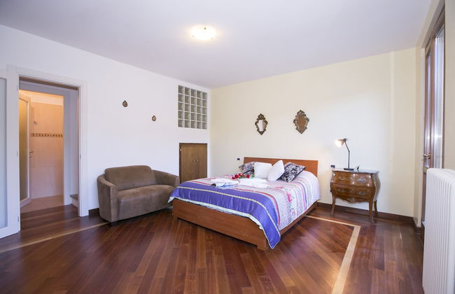 Regina Villetta - Photo 6