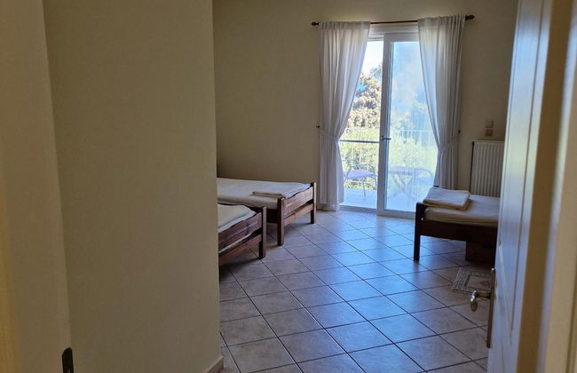 Skala - Villa - Sleeps 7 - Parking - Garden - Photo 6