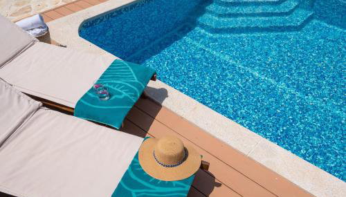 Villa Old House I Hot tub and pool, near Imotski - Foto 5, sunbed