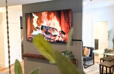 Luxe Suite - Comfort - King Bed and Free Parking - Foto 12