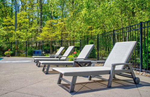 Beautiful Lakescape-4 BR Home with Heated Pool & Rec Space-Family Friendly - Foto 42