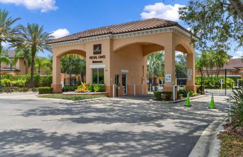 Beautiful 3 Bedroom Villa with Private Hot Tub, 10 mins to Disney! - Foto 36