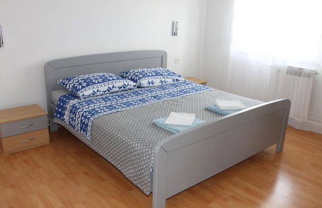 Serene Sea View Krk Apartment With Balcony - Photo 5