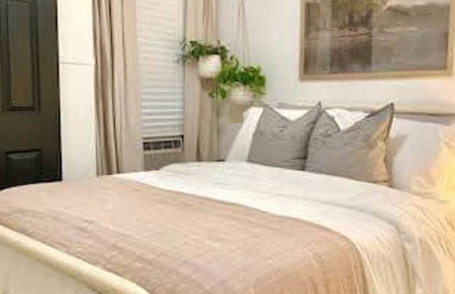 Corporate Comfort in Freetown - Port Rico Spacious Homes for Work Crews - Photo 9