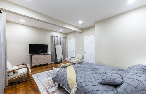 Cozy, Spacious Home Near Downtown Boston - Foto 25