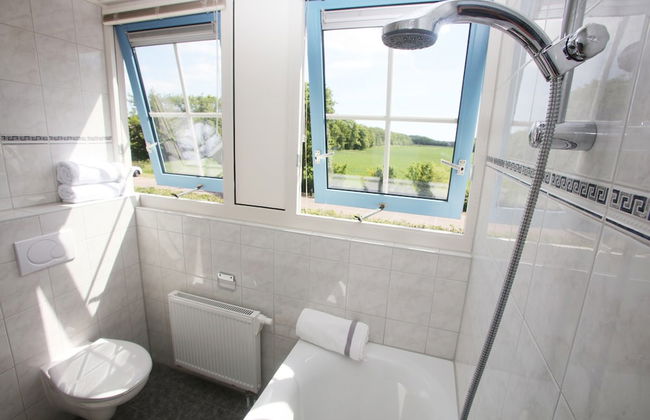 Traditional Villa With Dishwasher on Texel Near the Sea - Photo 10