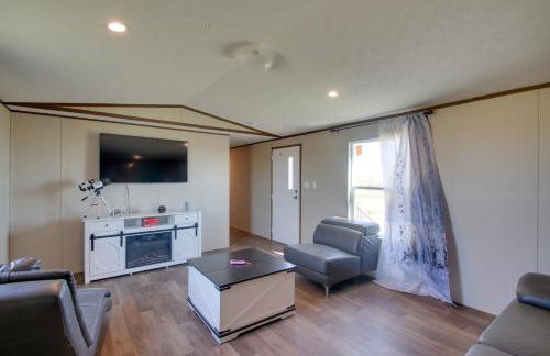 Secluded El Reno Retreat with Private Fishing Lake! - Foto 1