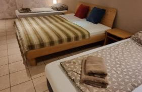 Basecamp 60 am Waldrand - für Gruppen Familien Monteure - helles 2-Zimmer-Souterrain - Frankfurt, Hanau, Gießen - kostenlose Parkplätze - Foto 34