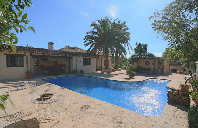 Private & Luxurious Villa With Pool - Lots of Space & Short Walk to the Sea - Foto 1