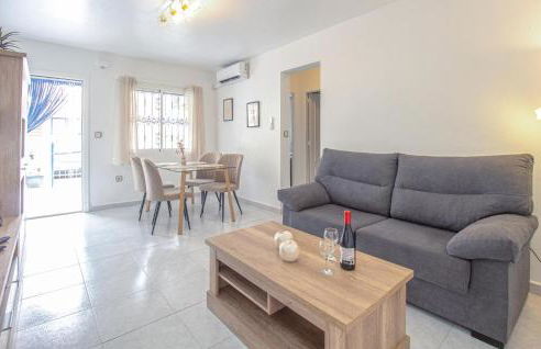 Pet Friendly Apartment In Torrevieja - Foto 2