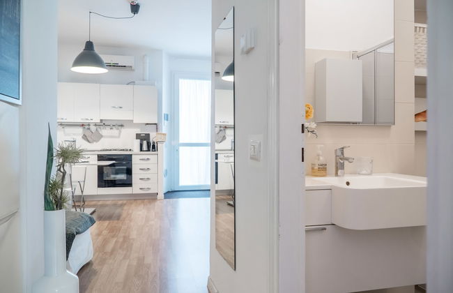 Charming Milanese Apartments - Photo 42