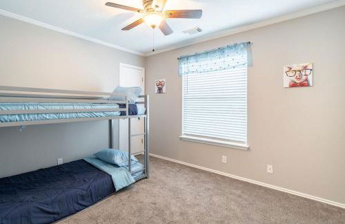 Spacious beautiful home near Kalahari Resorts (9min) - Photo 25