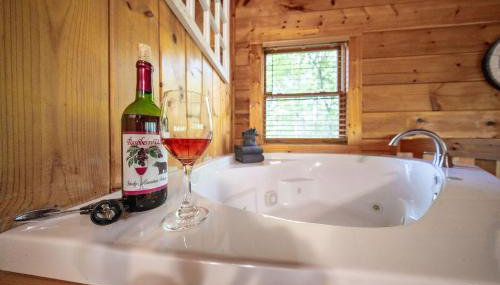 Cozy Cabin Escape 7mins to Pigeon Forge Hot tub - Foto 3