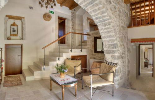 Amari Villas - Photo 11