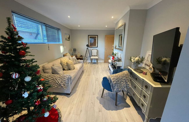 Seaside Serenity 3-bed Deck Garden Near Shore - Photo 65