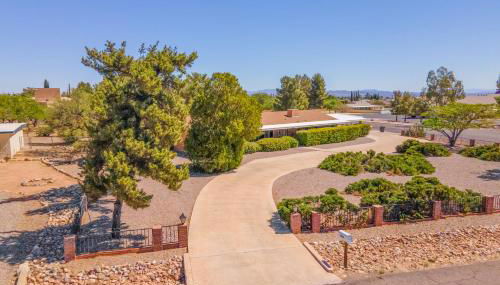 Luxe 4BR 2BTH l Pool & Grill l Central Location l Mountain View l Family Vacation l RV Site - Foto 3