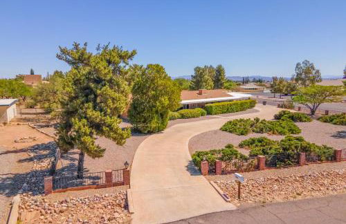 Luxe 4BR 2BTH l Pool & Grill l Central Location l Mountain View l Family Vacation l RV Site - Foto 3